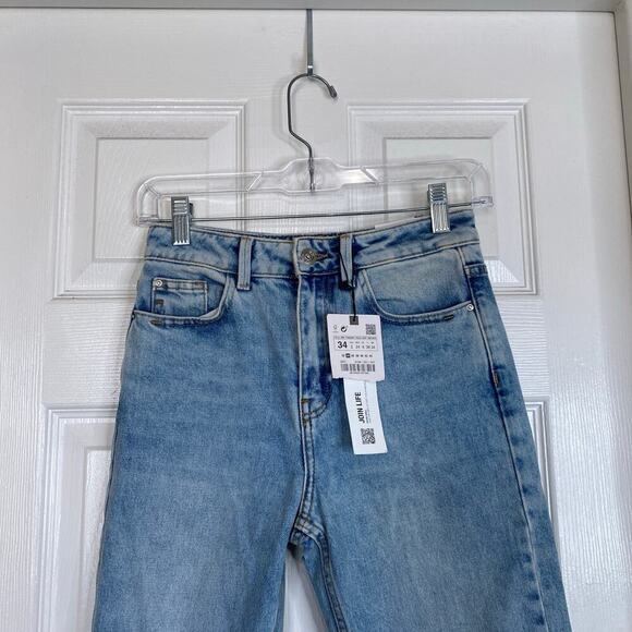 NWT ZARA High Rise Slim Fit Jeans Light Wash Size 2 New Straight Leg - Picture 3 of 8